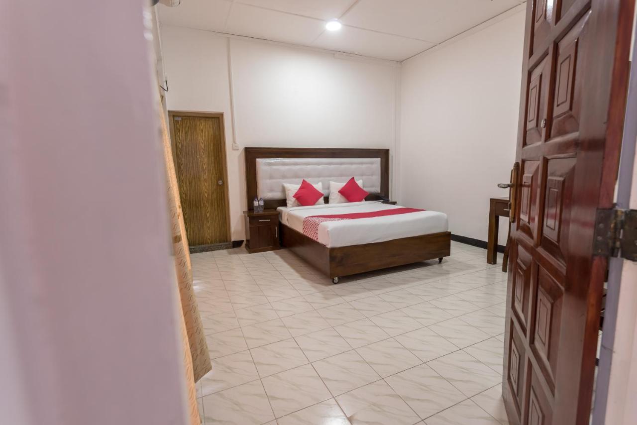 Oyo 102 Metro Marine Drive Hotel โคลอมโบ ภายนอก รูปภาพ